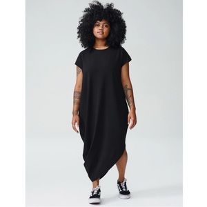 NWOT Universal Standard Iconic Petite Geneva Black Dress Size S